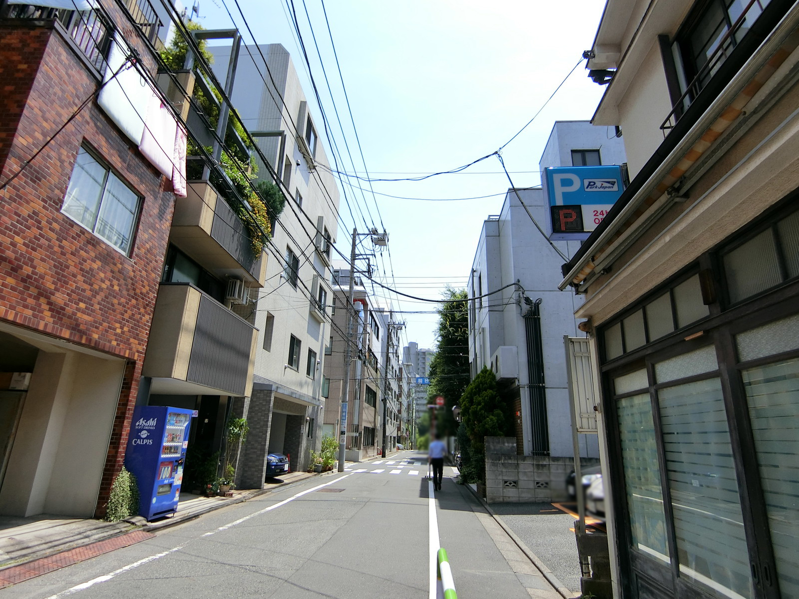 周辺は閑静なエリア