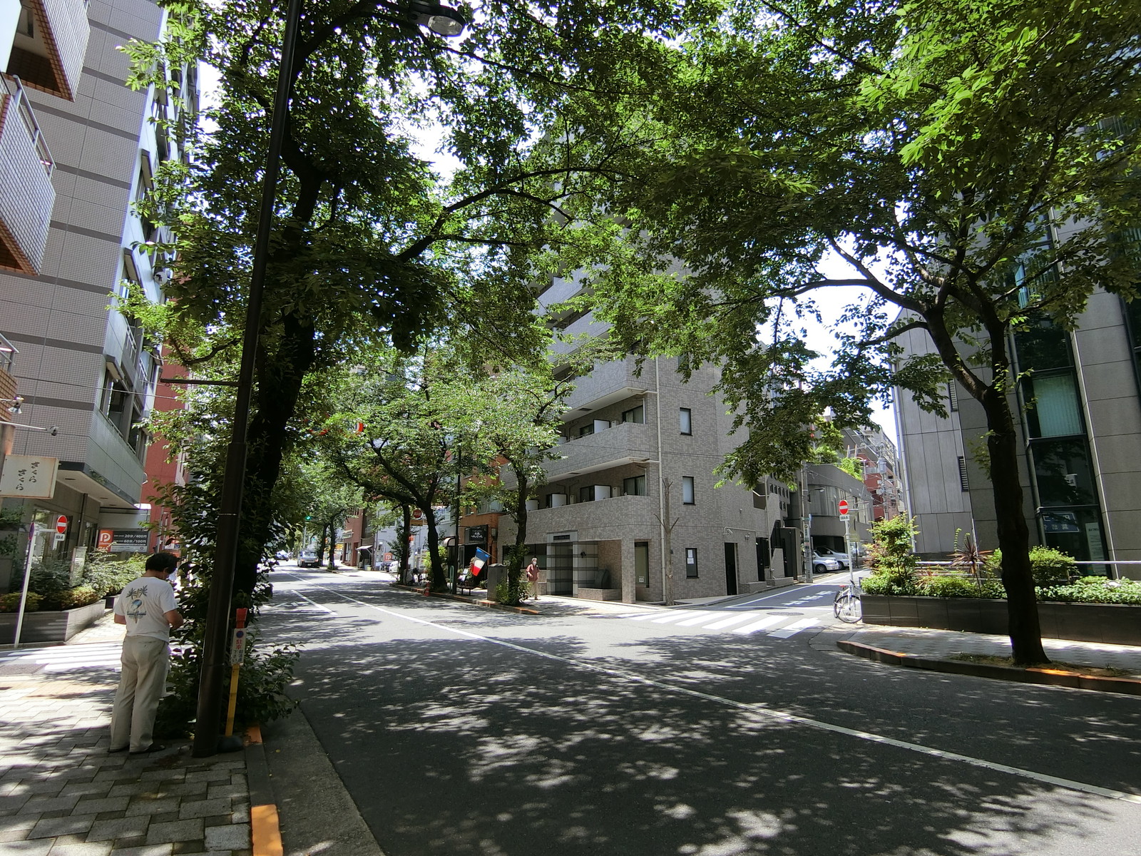 イシカワB.L.D九段前面の通り