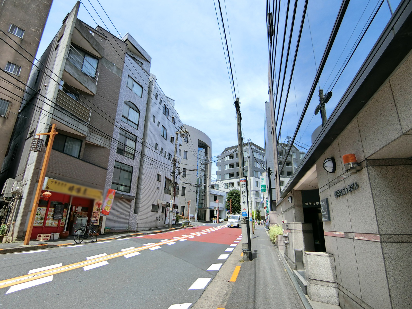 エムジー市ヶ谷前面の牛込中央通り