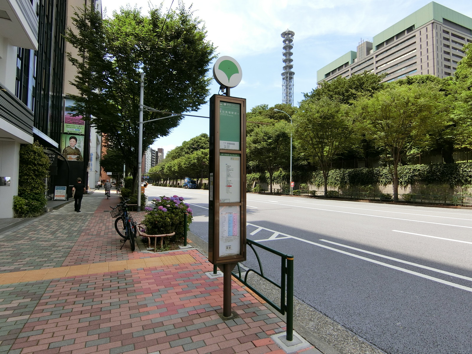 付近にはバス停あり