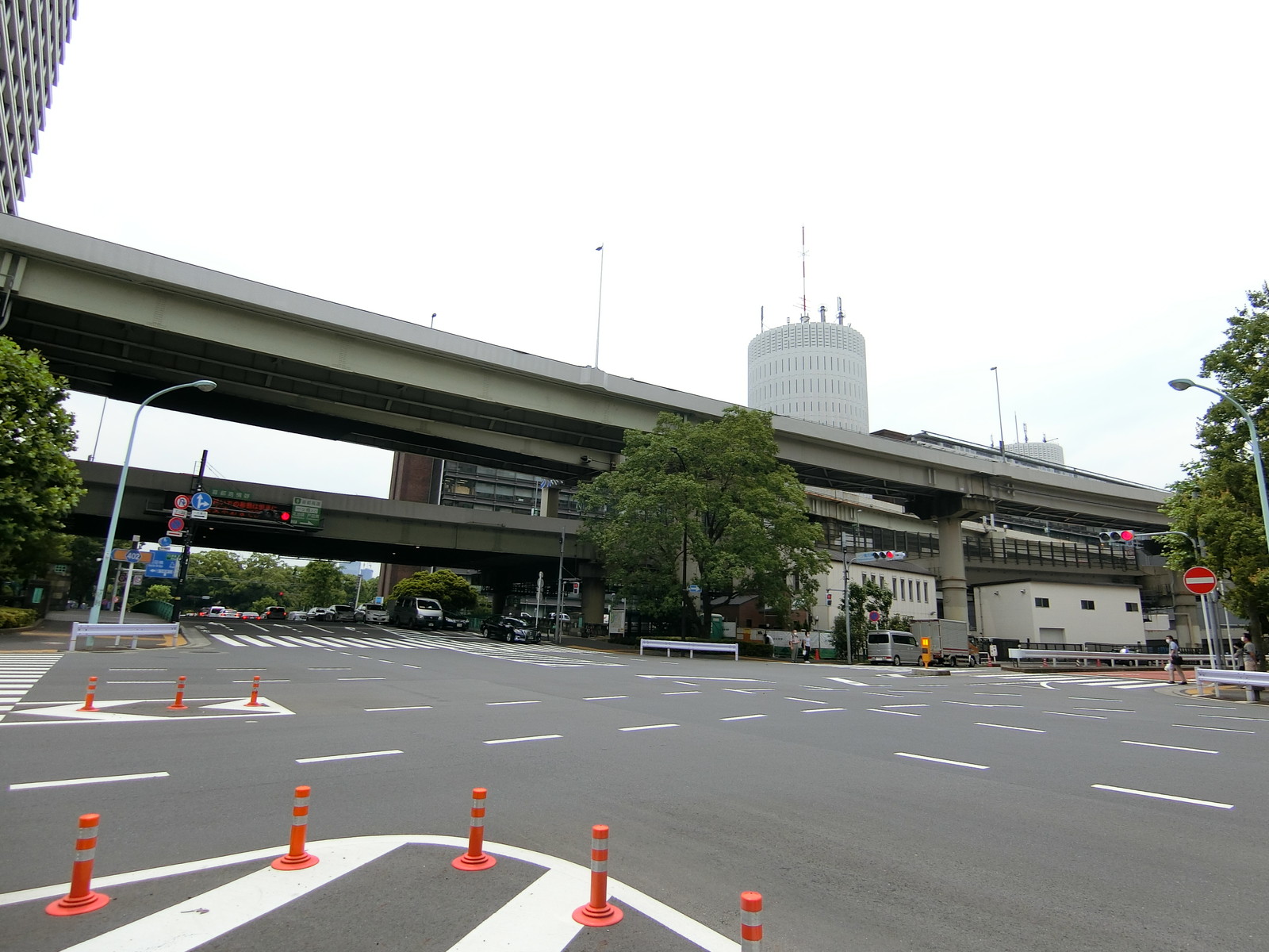 付近の神田警察通り