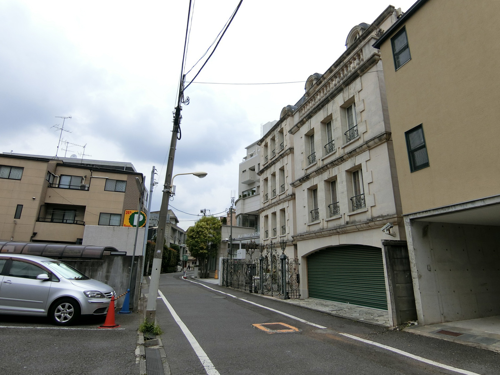 一戸建貸事務所前面の通り