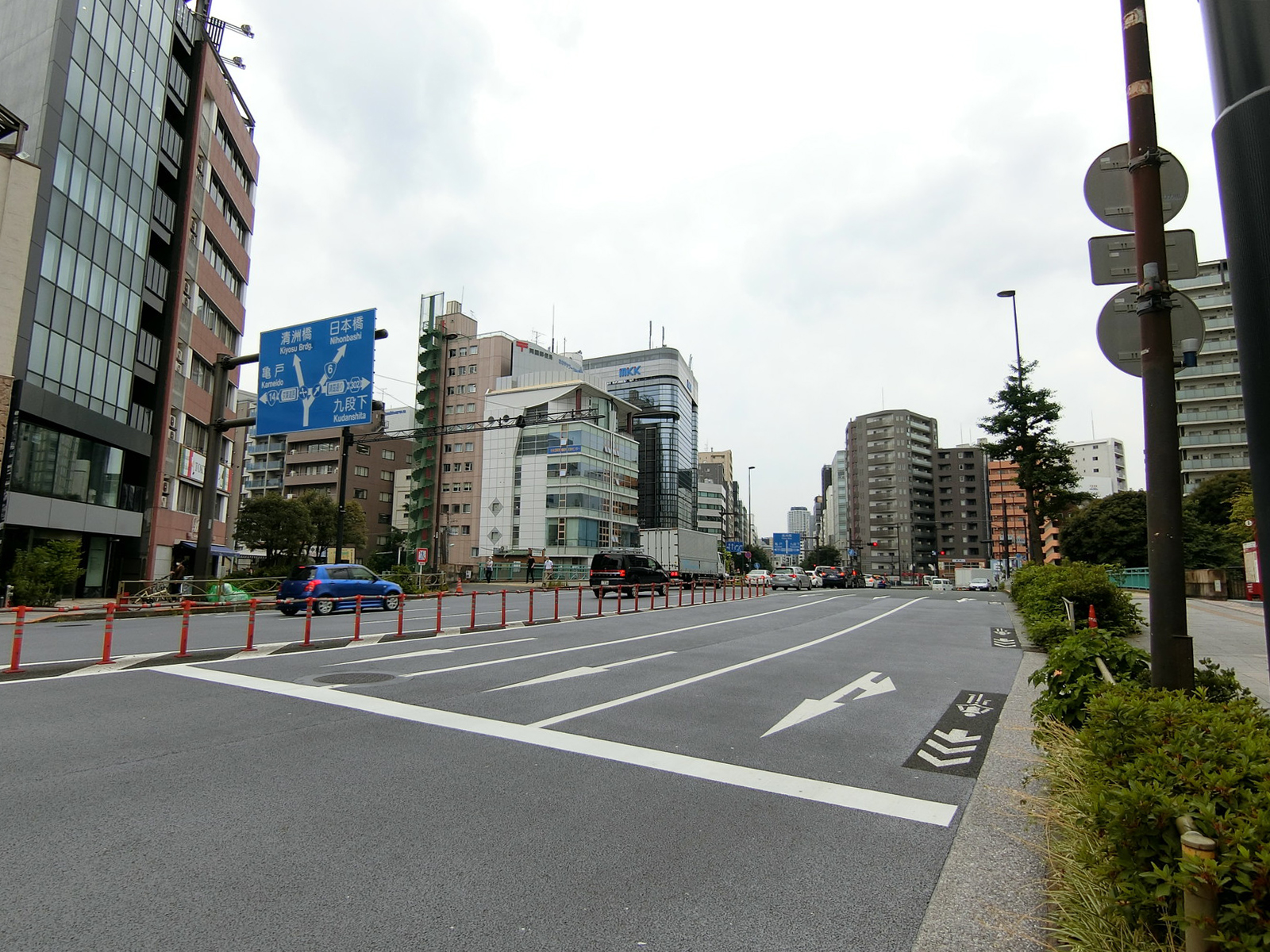 付近の江戸通り