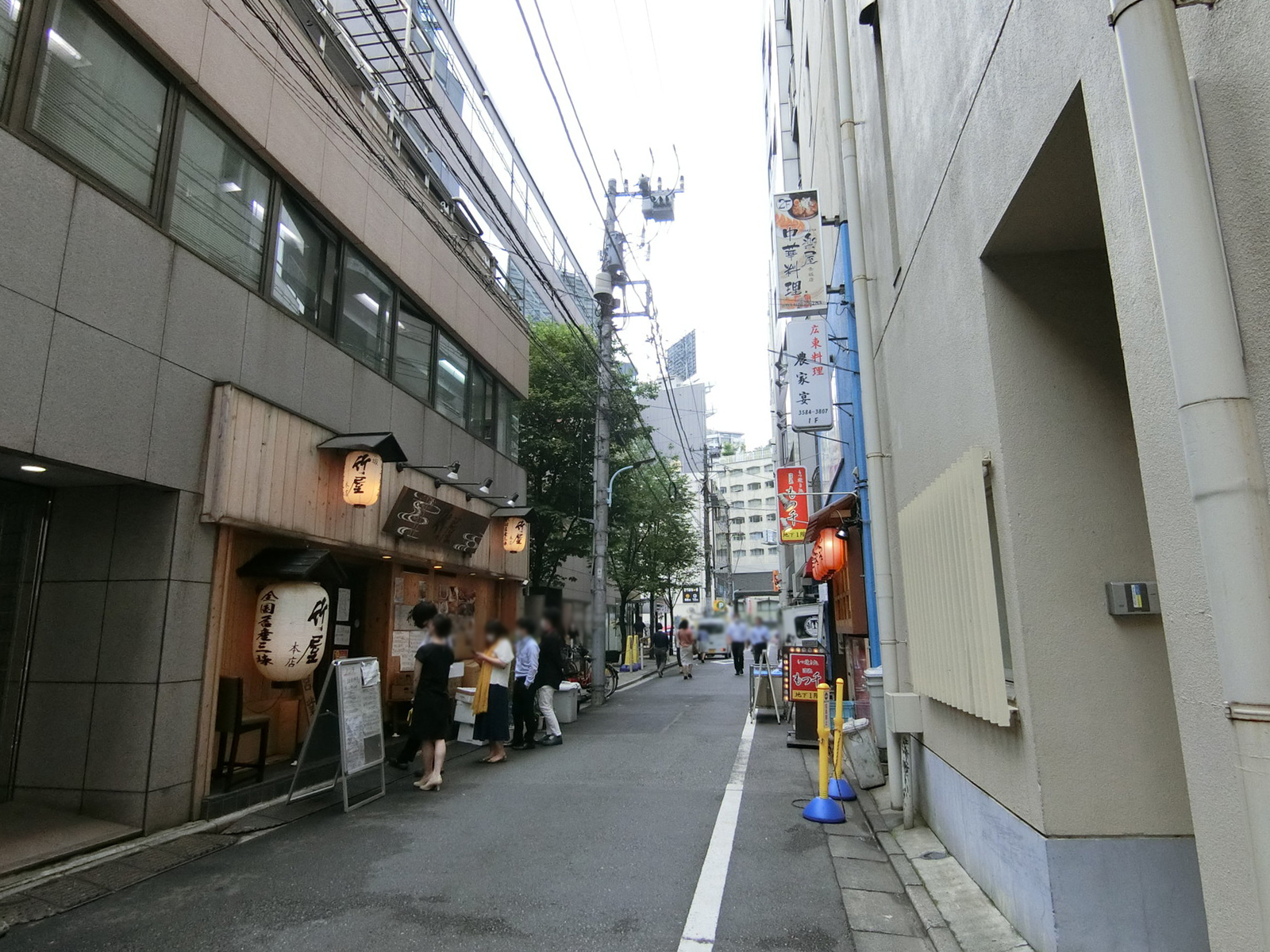 グランジュール赤坂前面の通り
