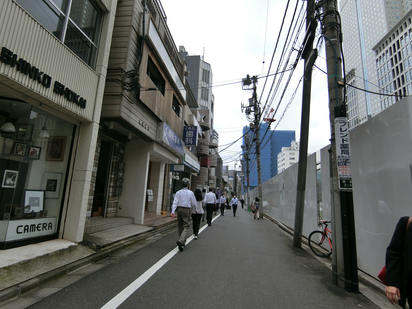 赤坂山王ビル前面の通り