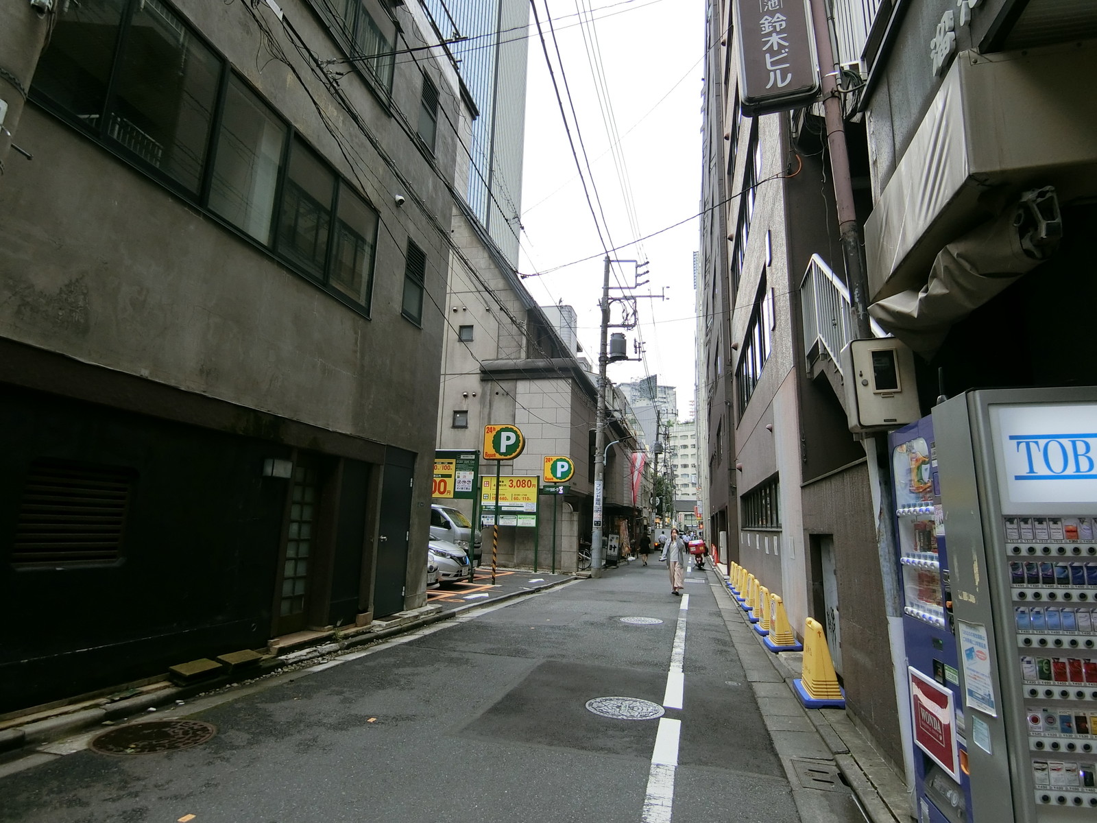 一光赤坂ビル前面の通り