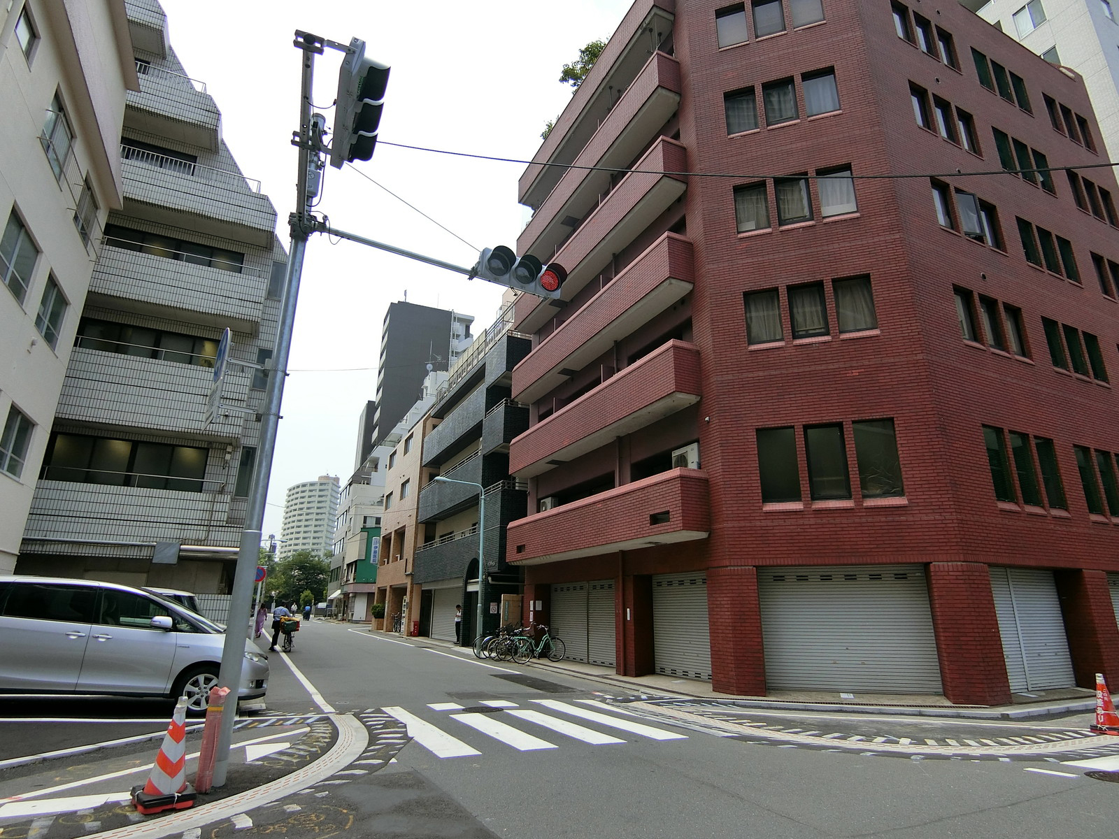周辺は落ち着いた雰囲気のエリア
