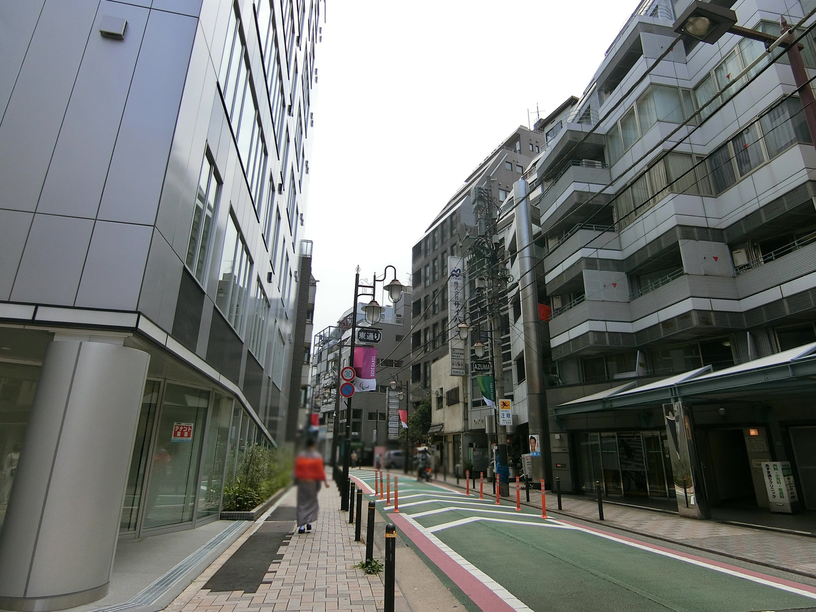 OKビル前面の東通り