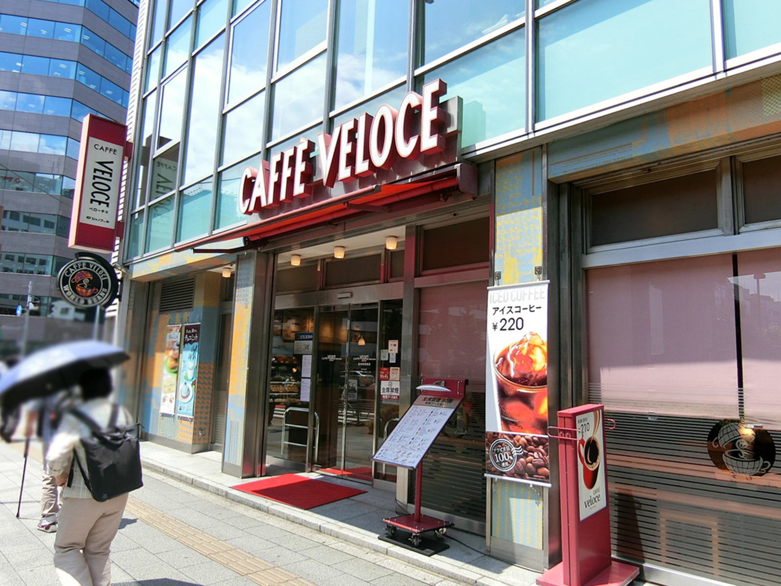 徒歩2分のカフェ・ベローチェ