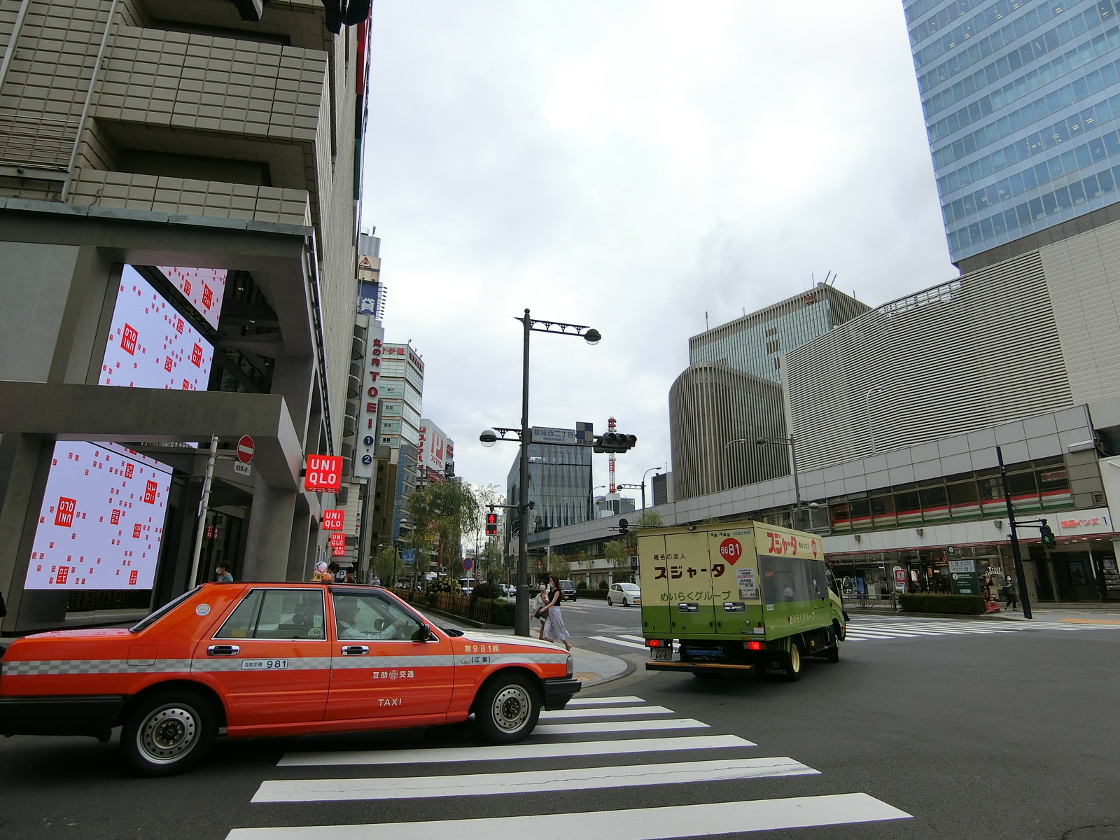 付近の銀座二丁目交差点