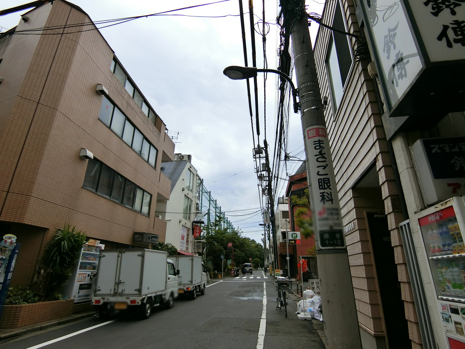 和田ビル前面の通り
