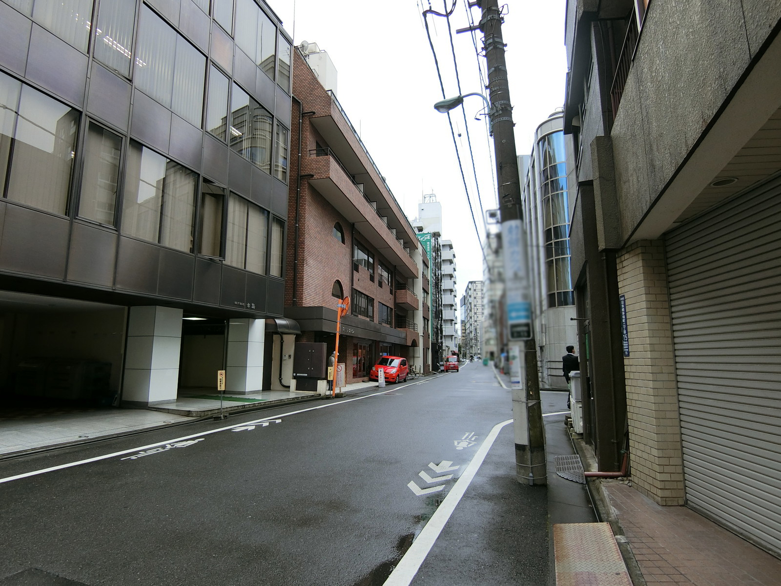 大澤ビル前面の通り