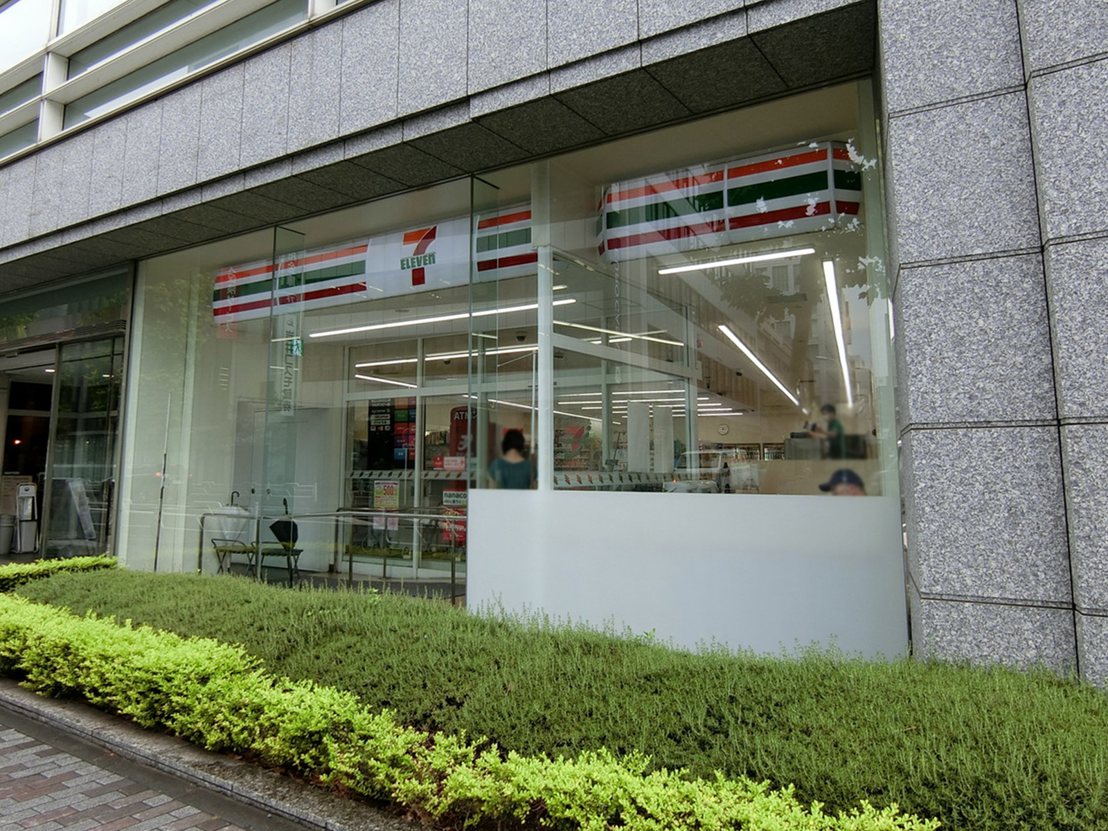 徒歩3分のセブンイレブン