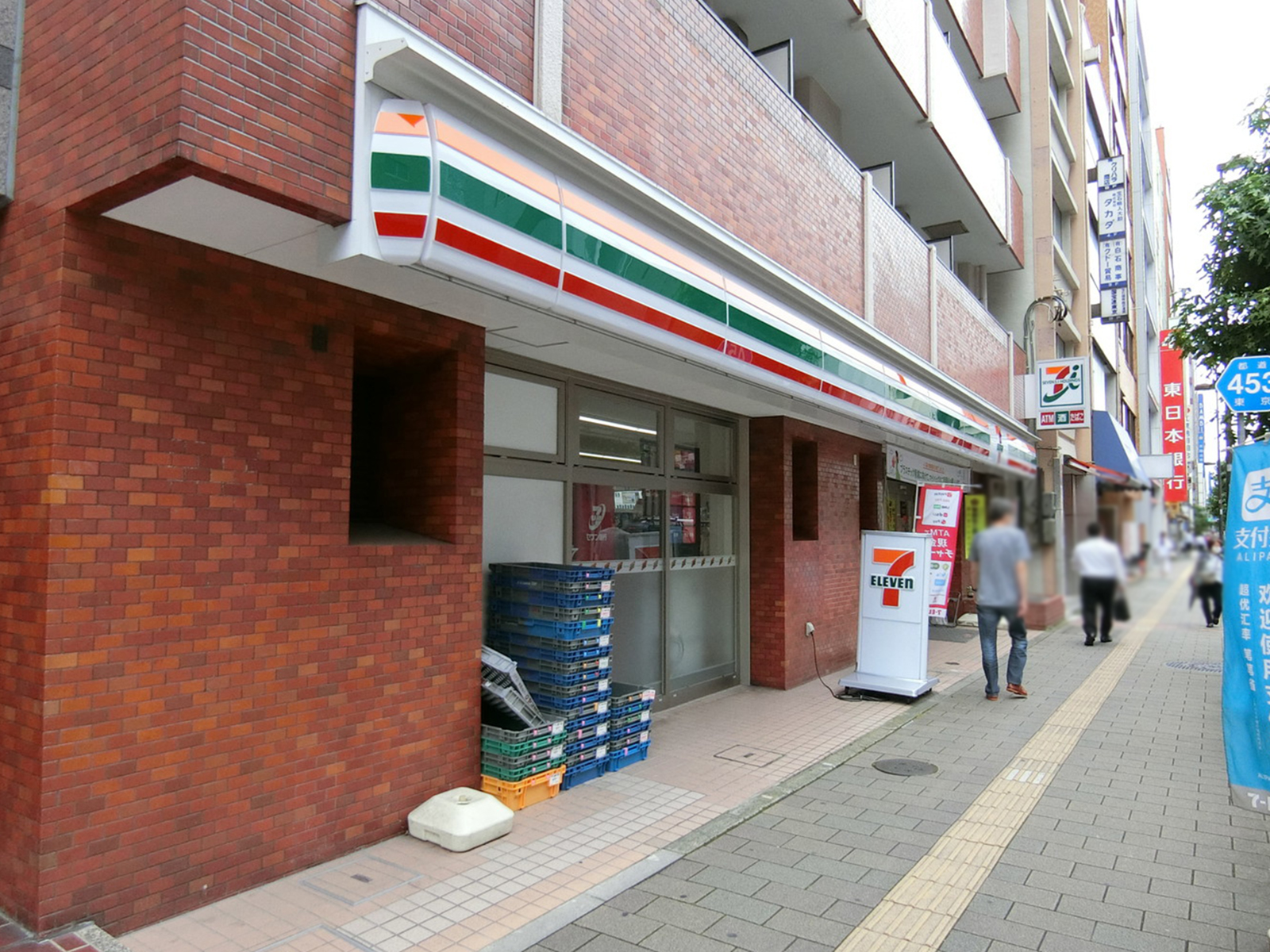 並びのセブンイレブン