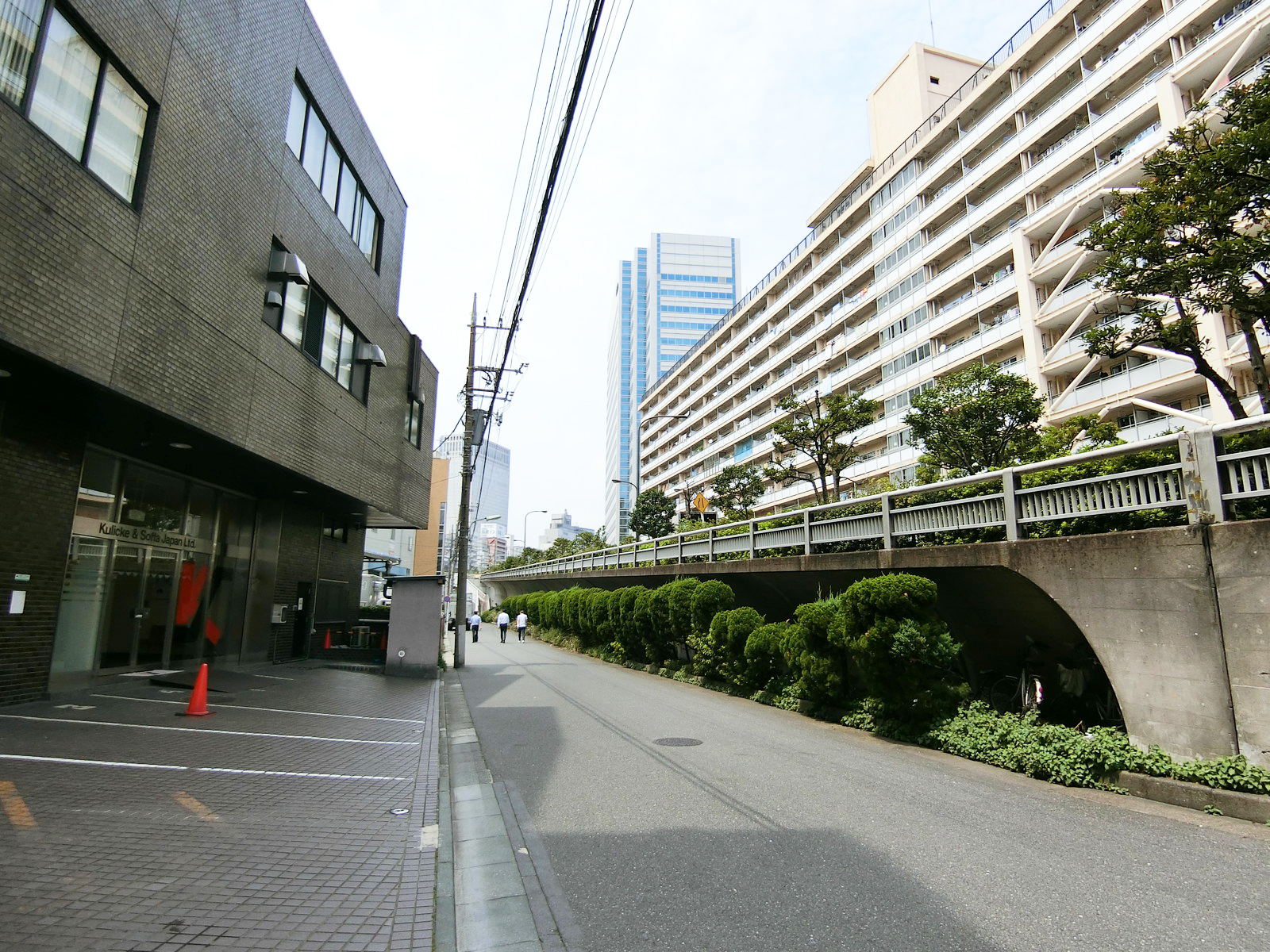 第5小池ビル前面の通り