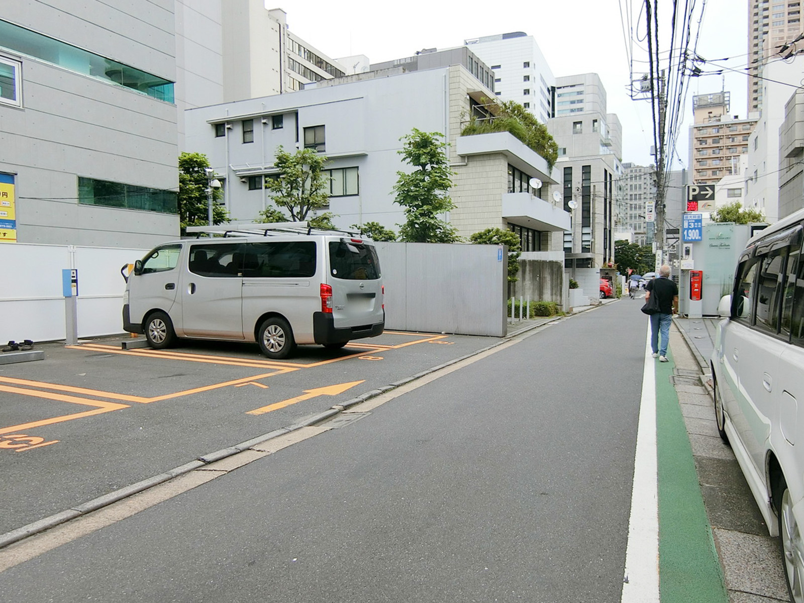 フォレストサイド1前面の通り