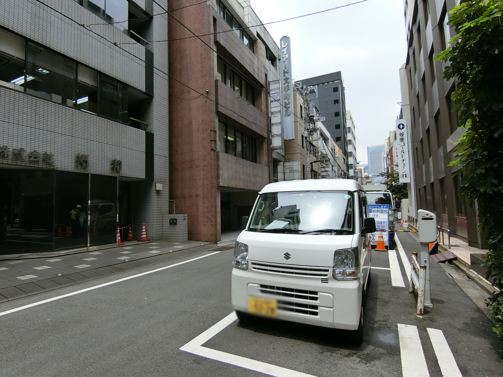 加藤ビル前面の通り
