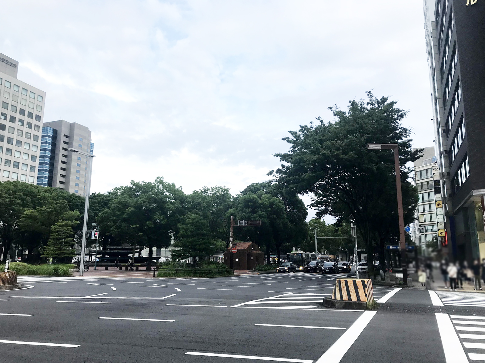 日生村瀬ビル前面の錦通久屋交差点