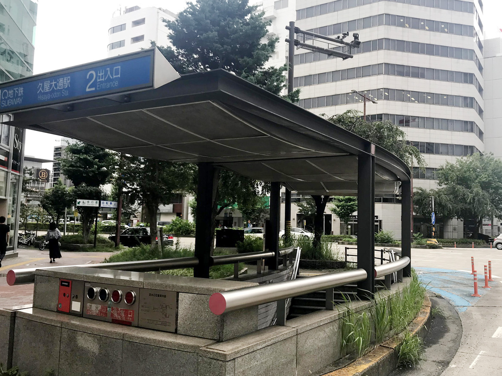 最寄りの「久屋大通駅」