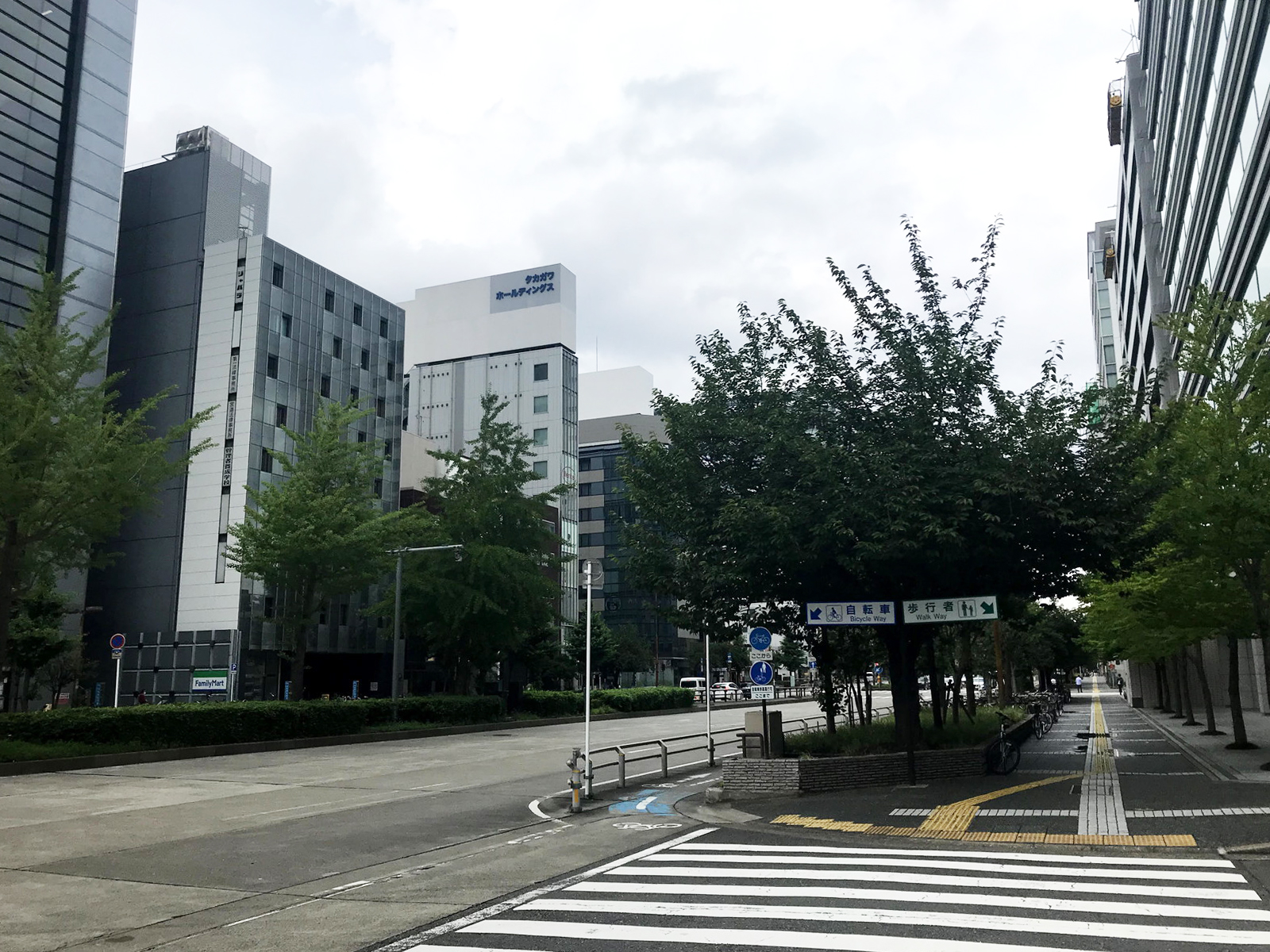 名古屋丸紅ビル前面の通り