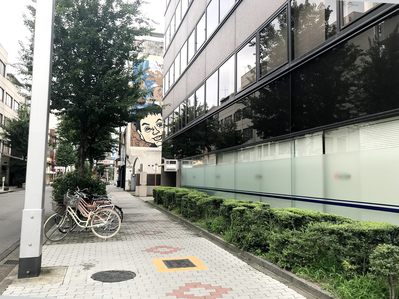 メットライフ名古屋丸の内ビル前面の通り