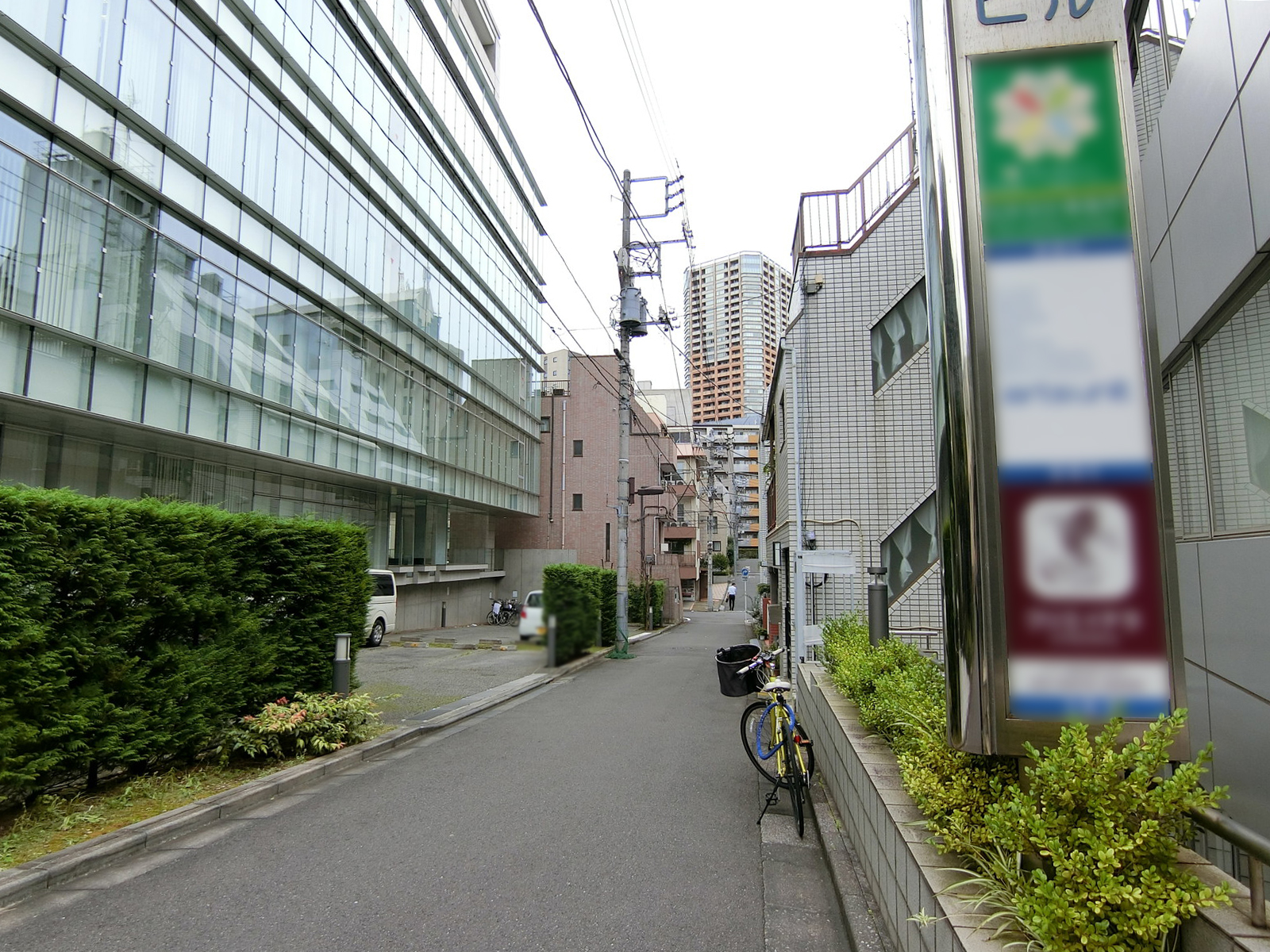 山京ビル富士見前面の通り