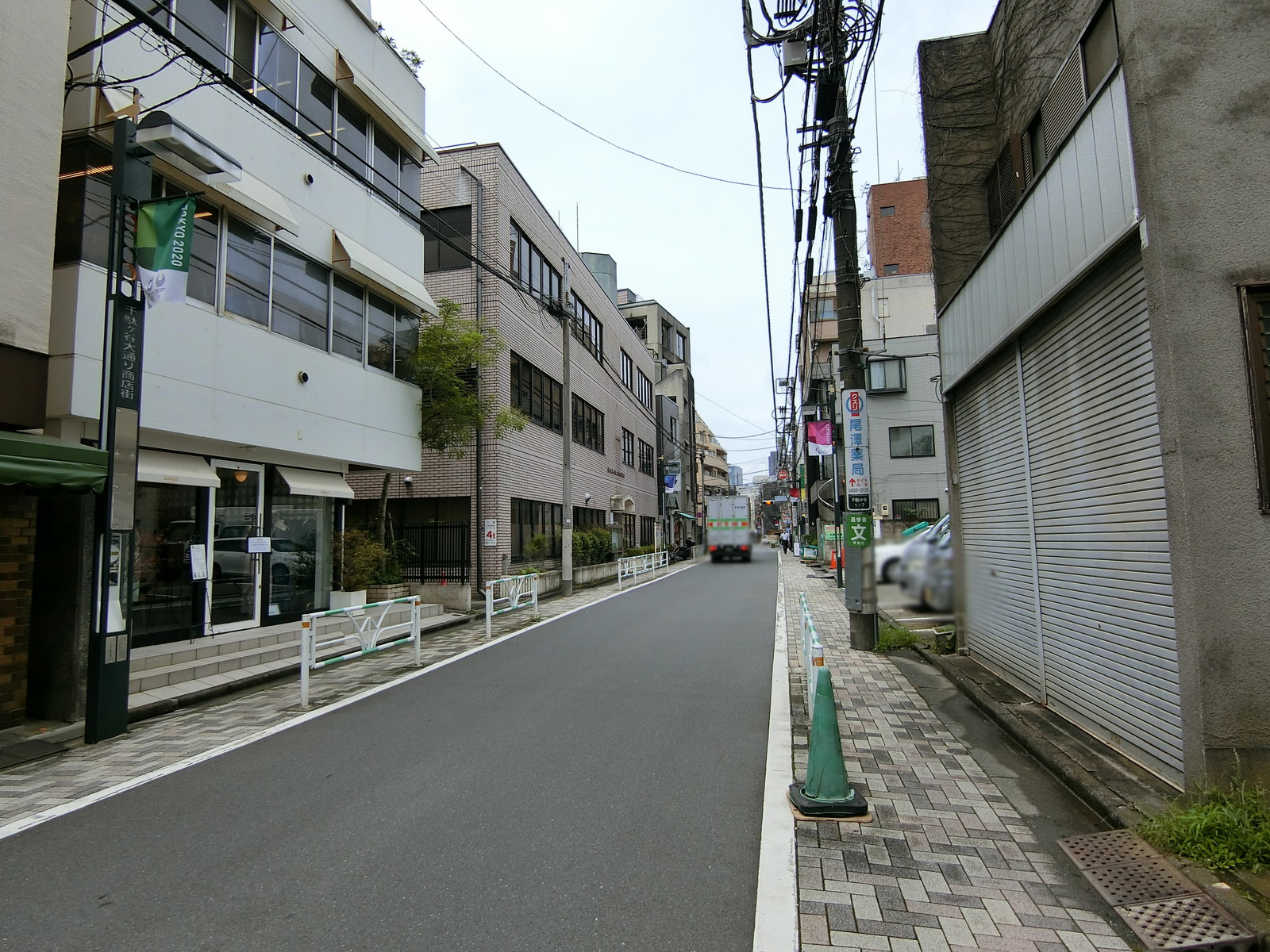 ヒロビル前面の通り