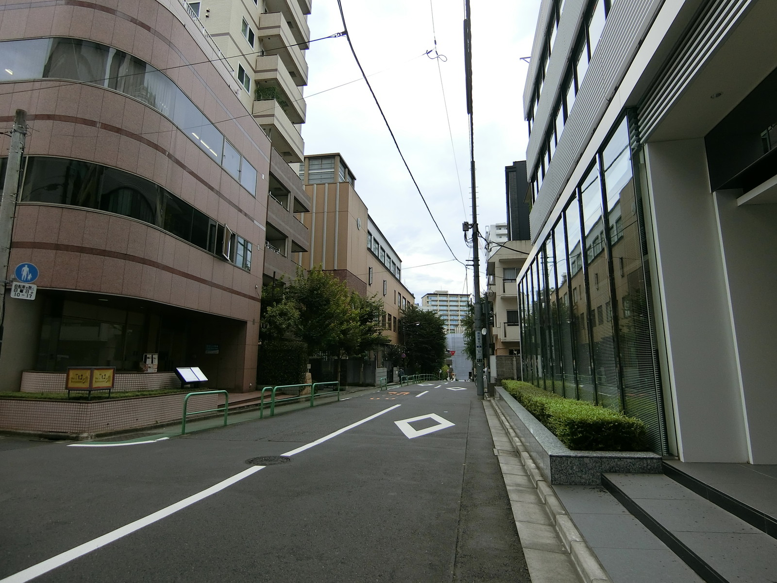 麹町285ビル前面の通り