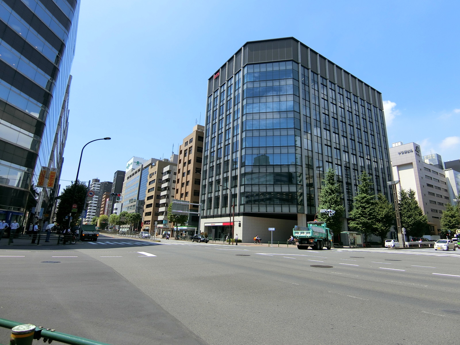 付近の八丁堀交差点