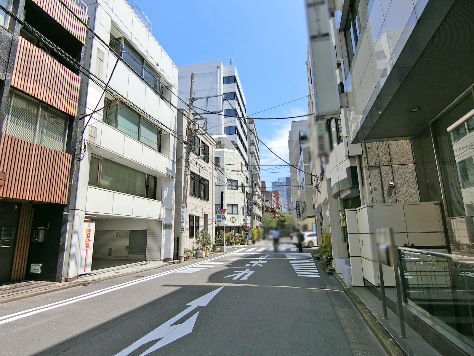 SG日本橋ビル前面の通り