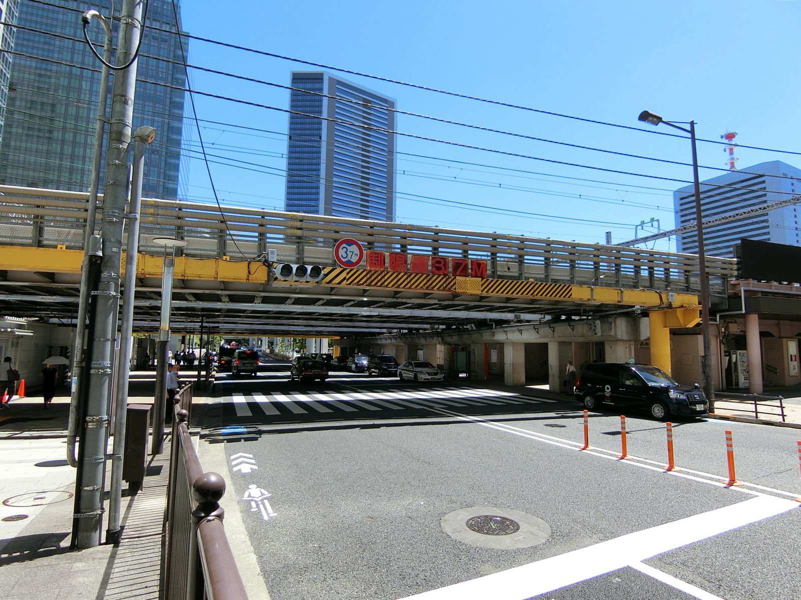 文化放送メディアプラス前面の通り