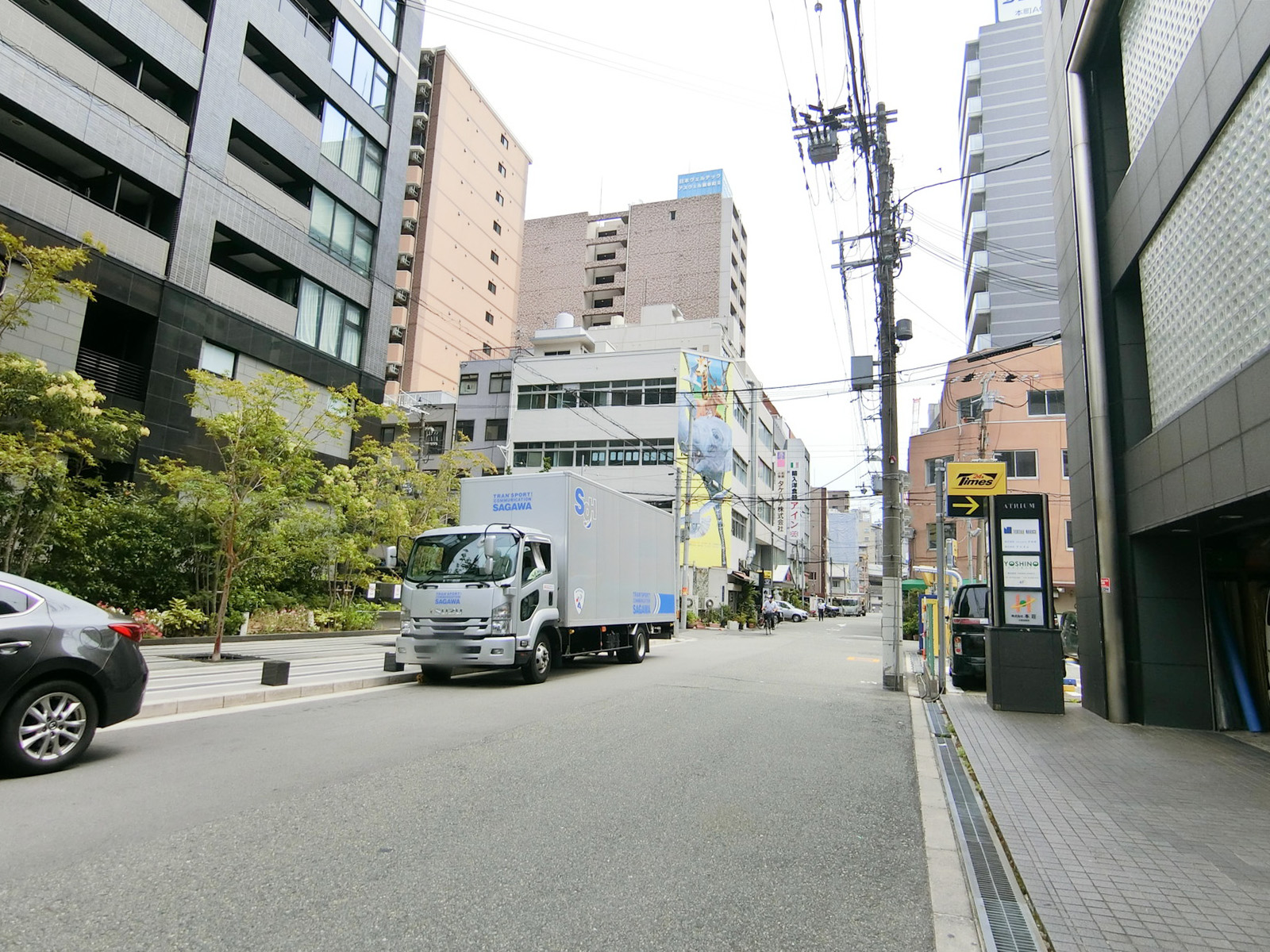 堺筋本町プラザビル前面の通り