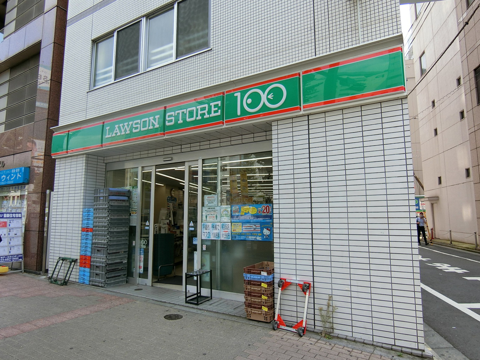 徒歩1分のローソンストア100
