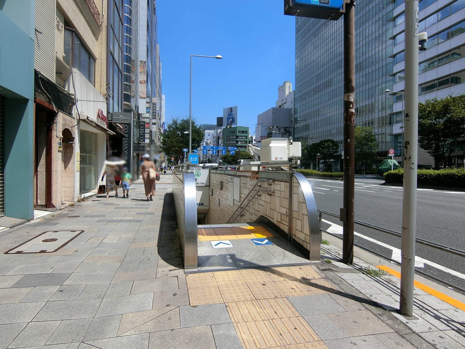最寄りの「表参道駅」