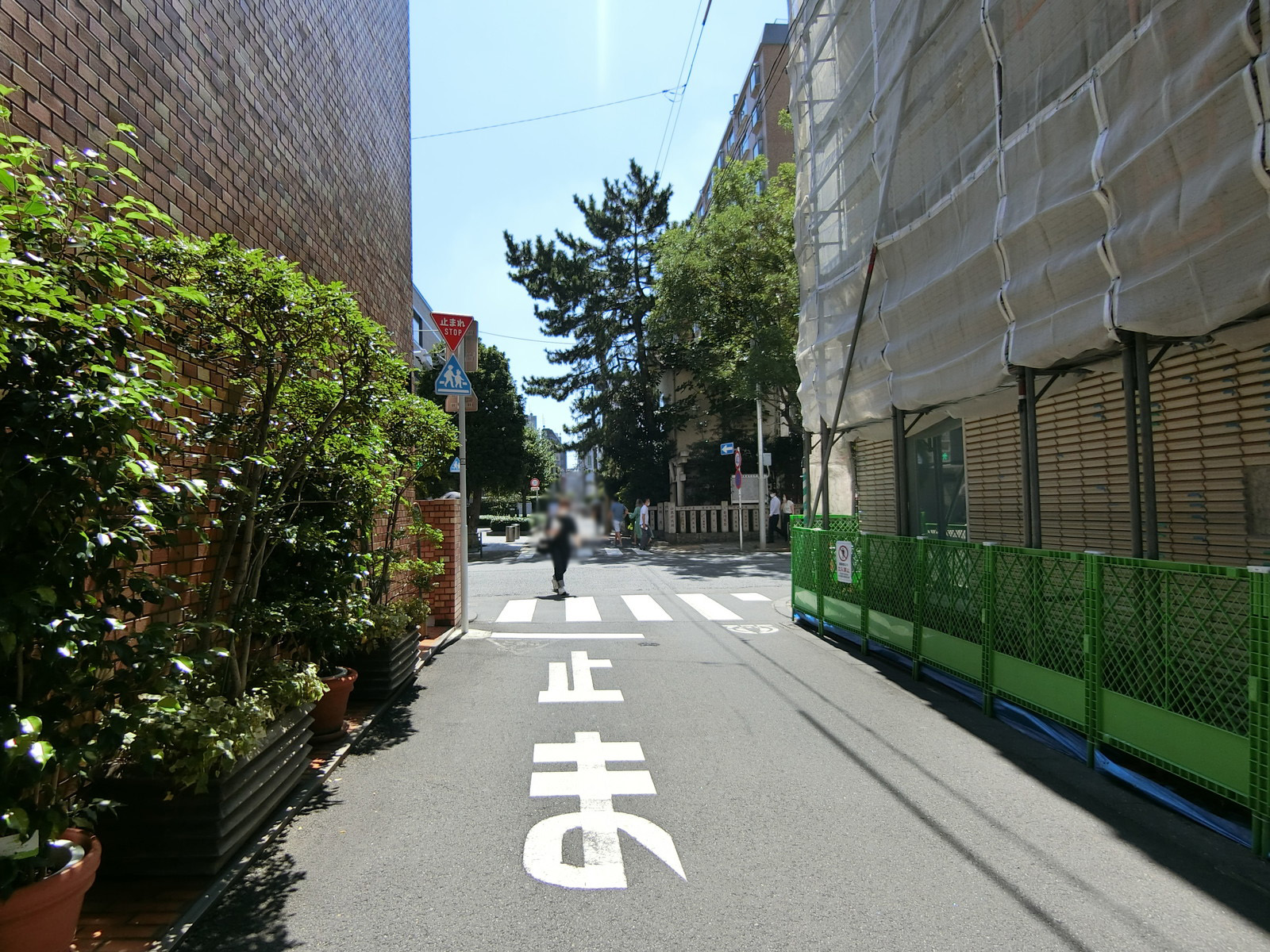 中山ビルディング前面の通り