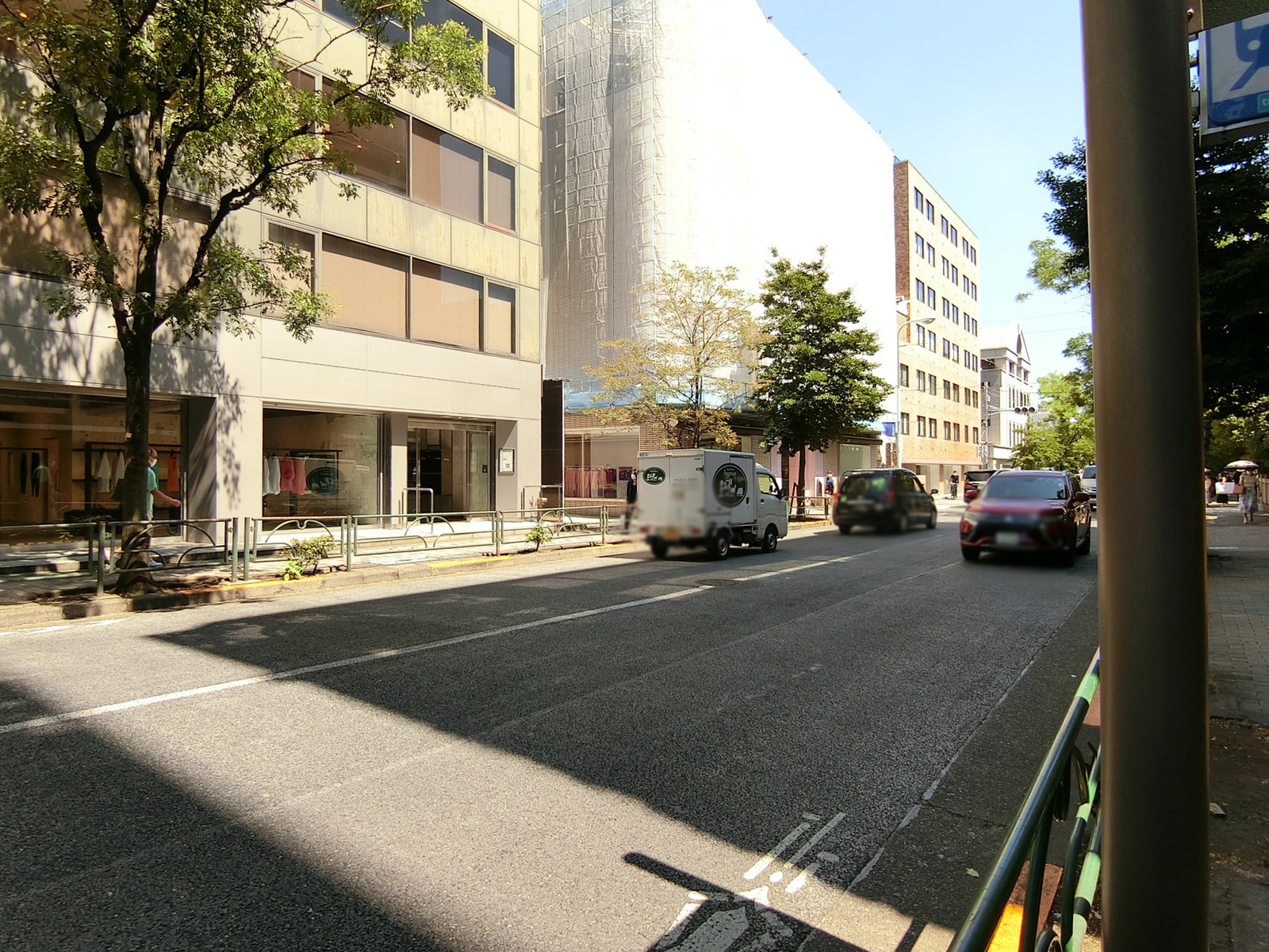 TS青山ビル前面の通り