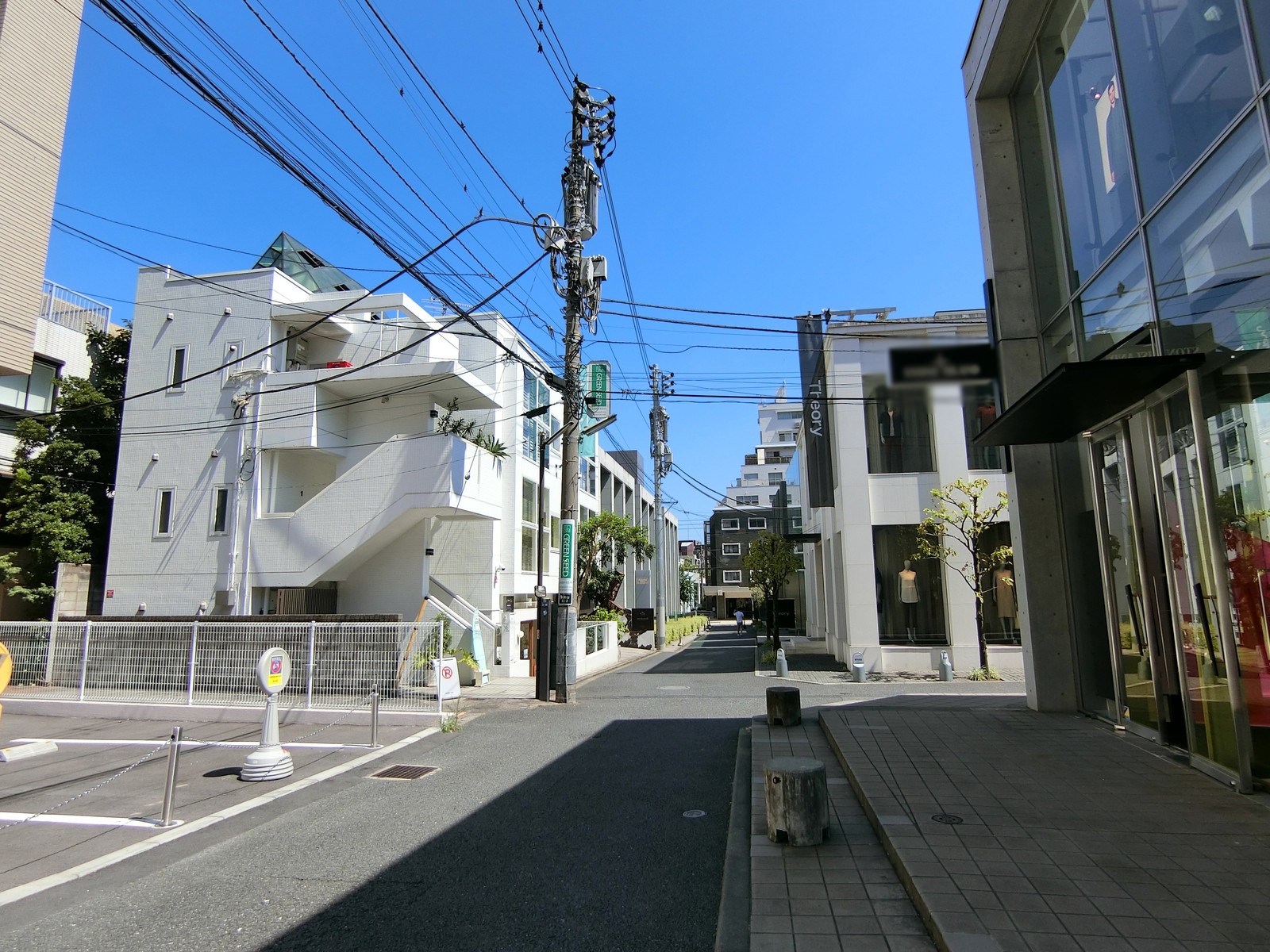 SS南青山PART-2ビル前面の通り