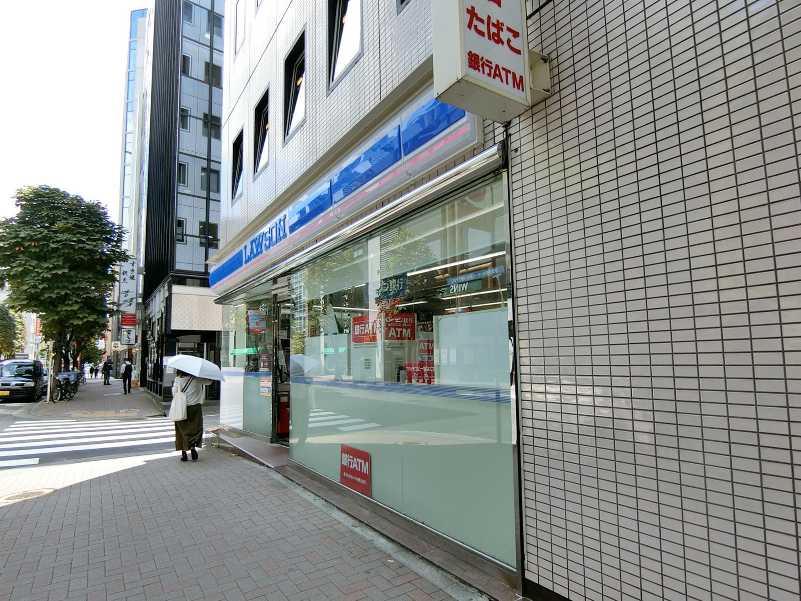 徒歩1分のローソン H銀座三丁目店