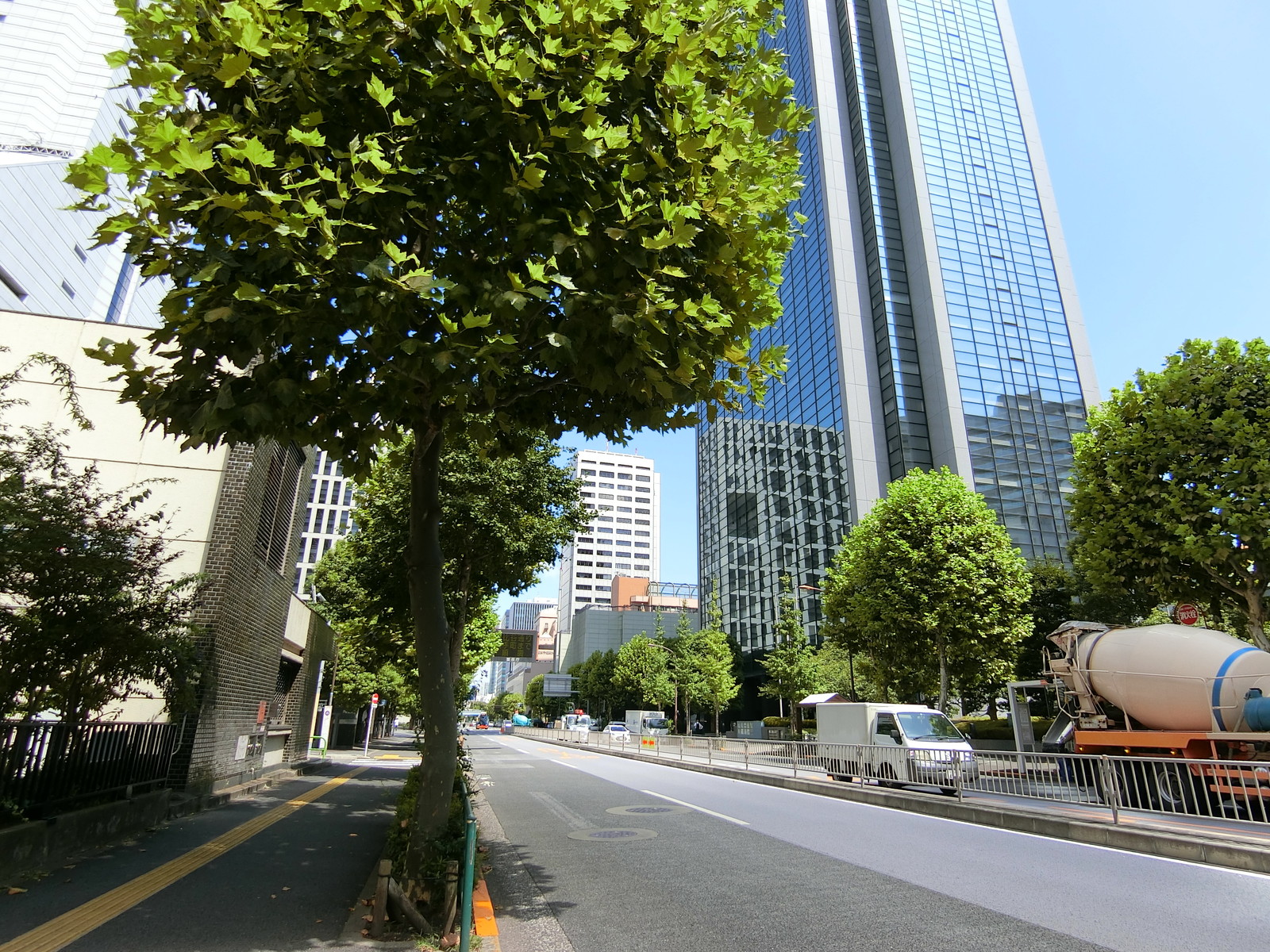 付近の日比谷通り