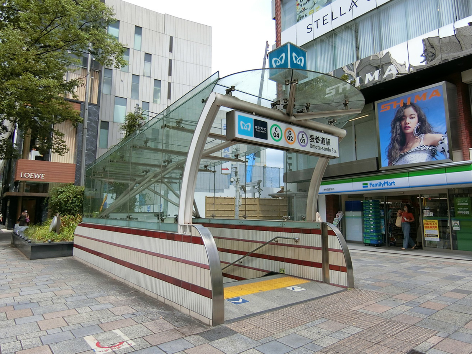 最寄りの「表参道駅」