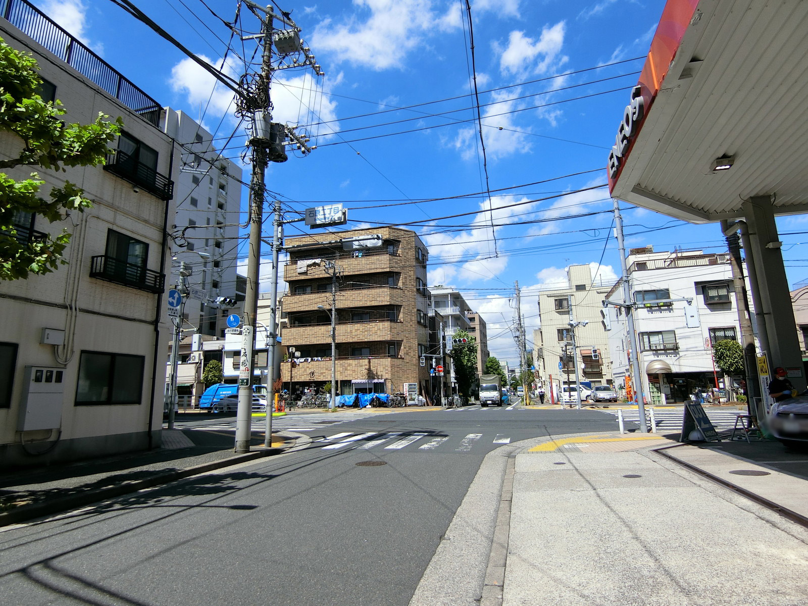 田中ビル前面の通り