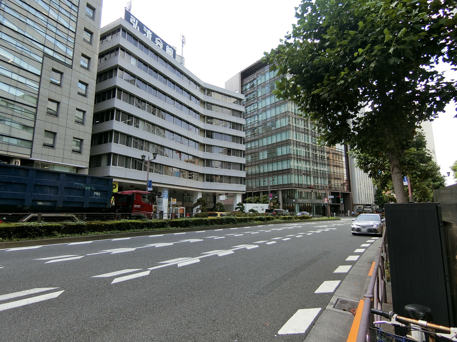 至近の新宿通り