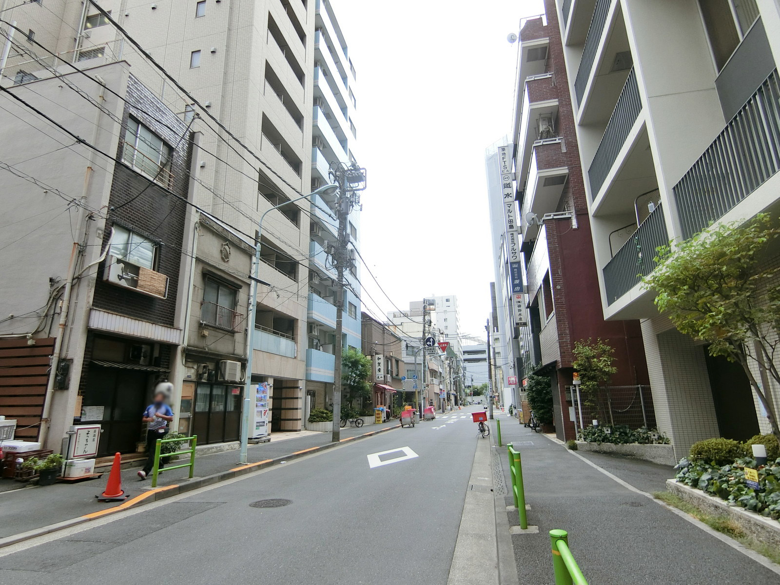 セブン築地前面の通り