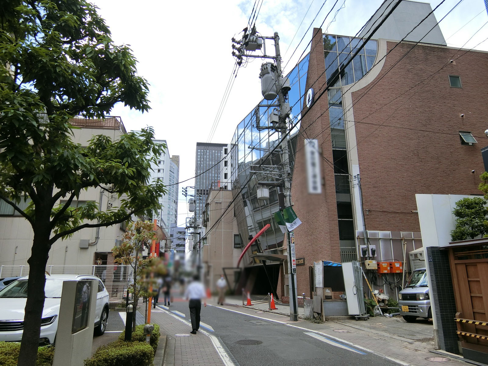 ダイユウビル前面の通り