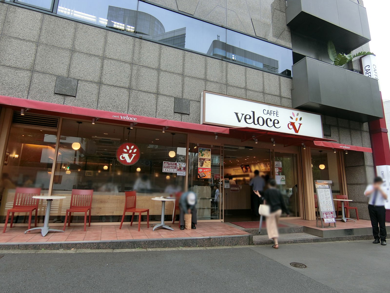 近くのカフェ・ベローチェ
