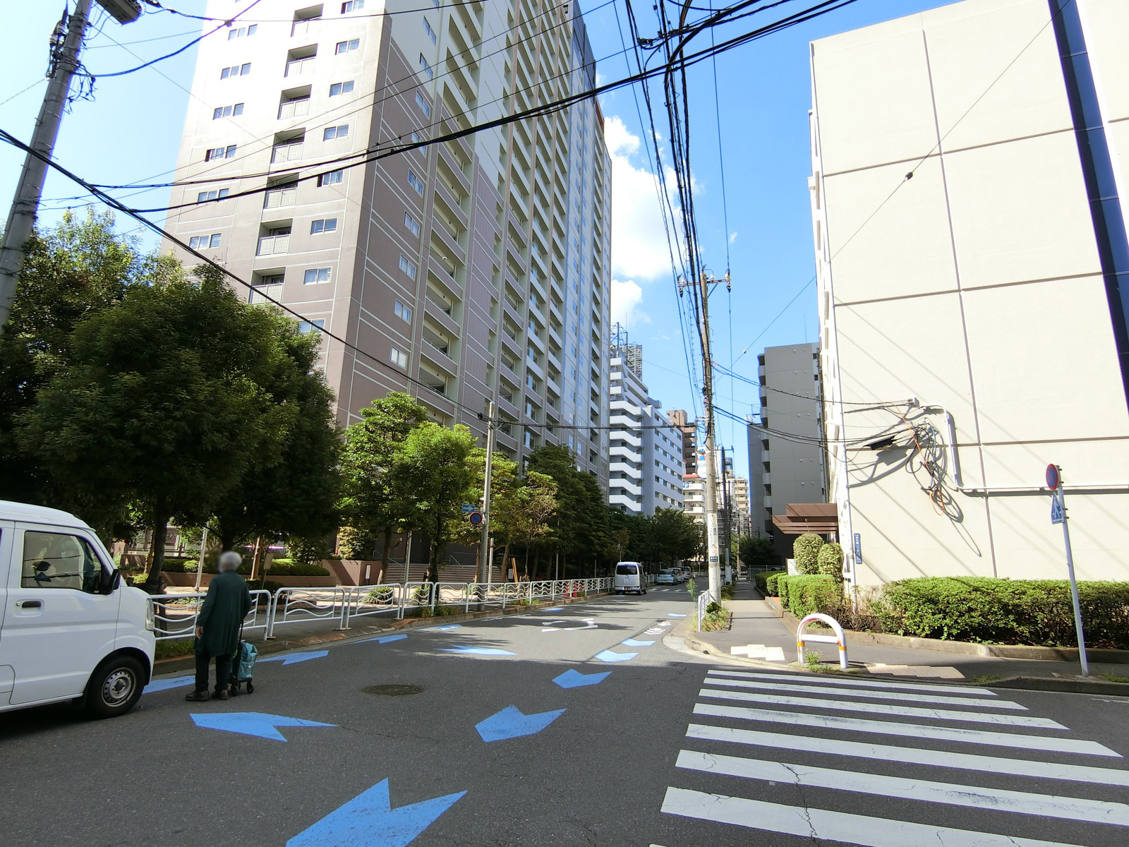 深鉄ビル前面の通り
