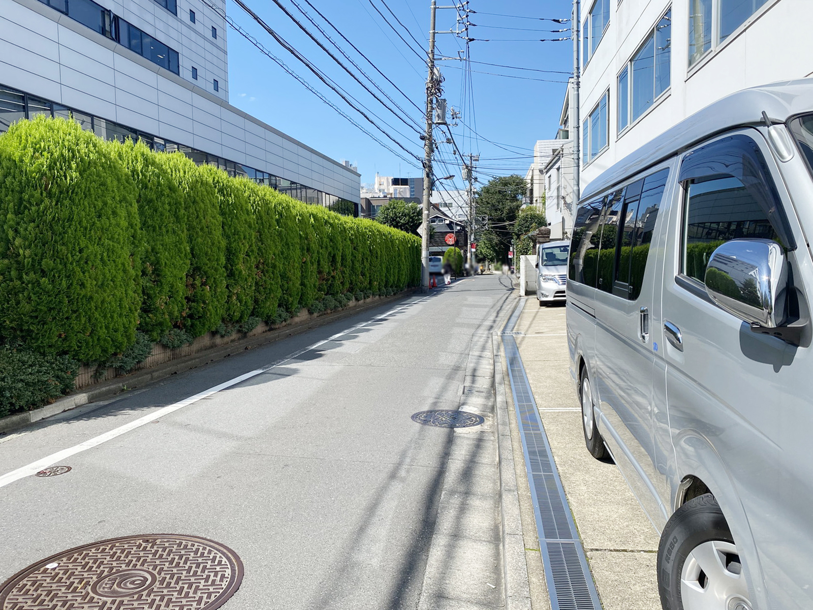 JP-2ビル前面の通り