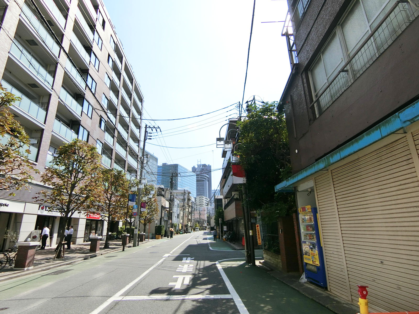 周辺は落ち着いた住宅街