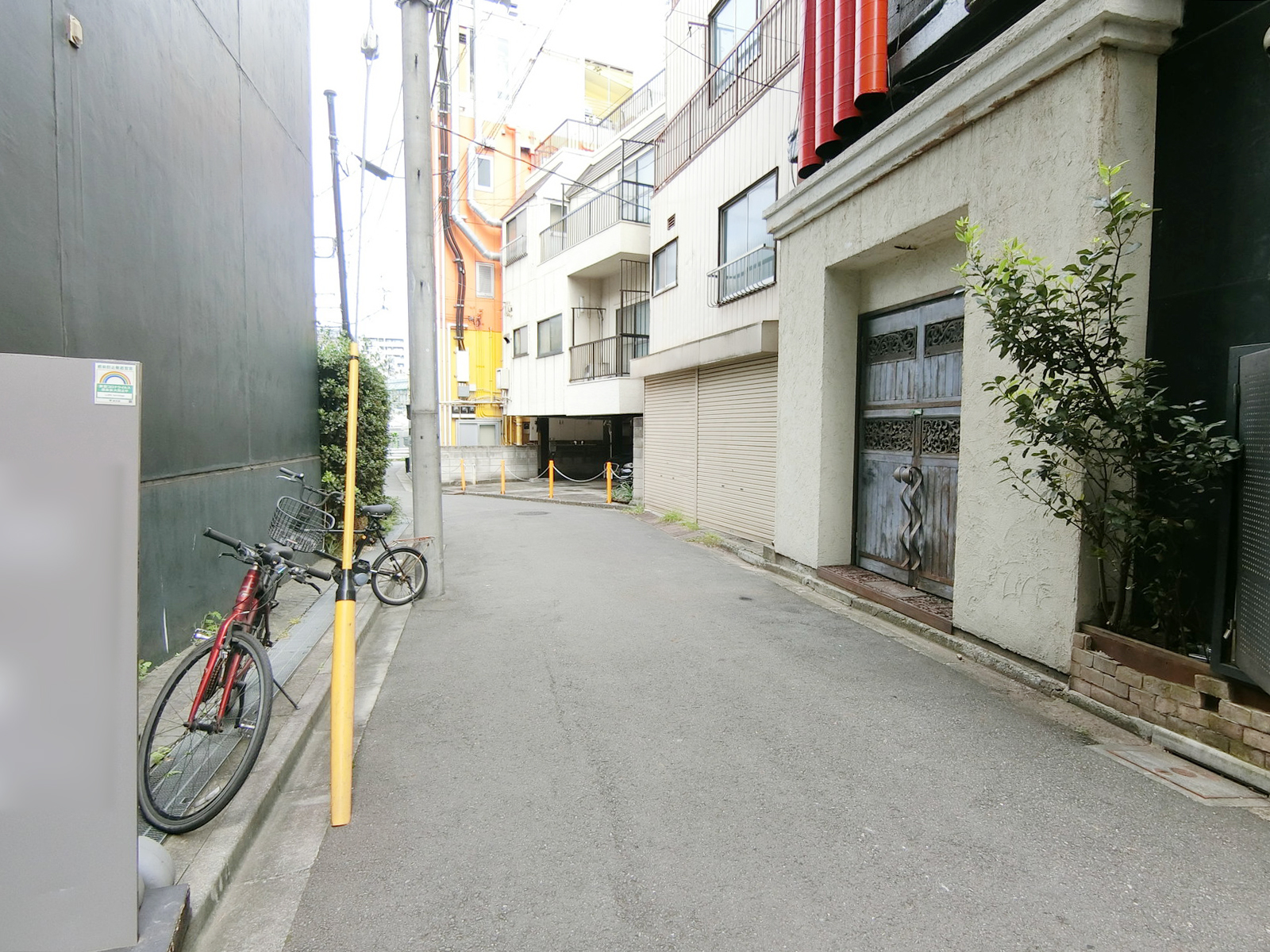 EBISU FORT前面の通り