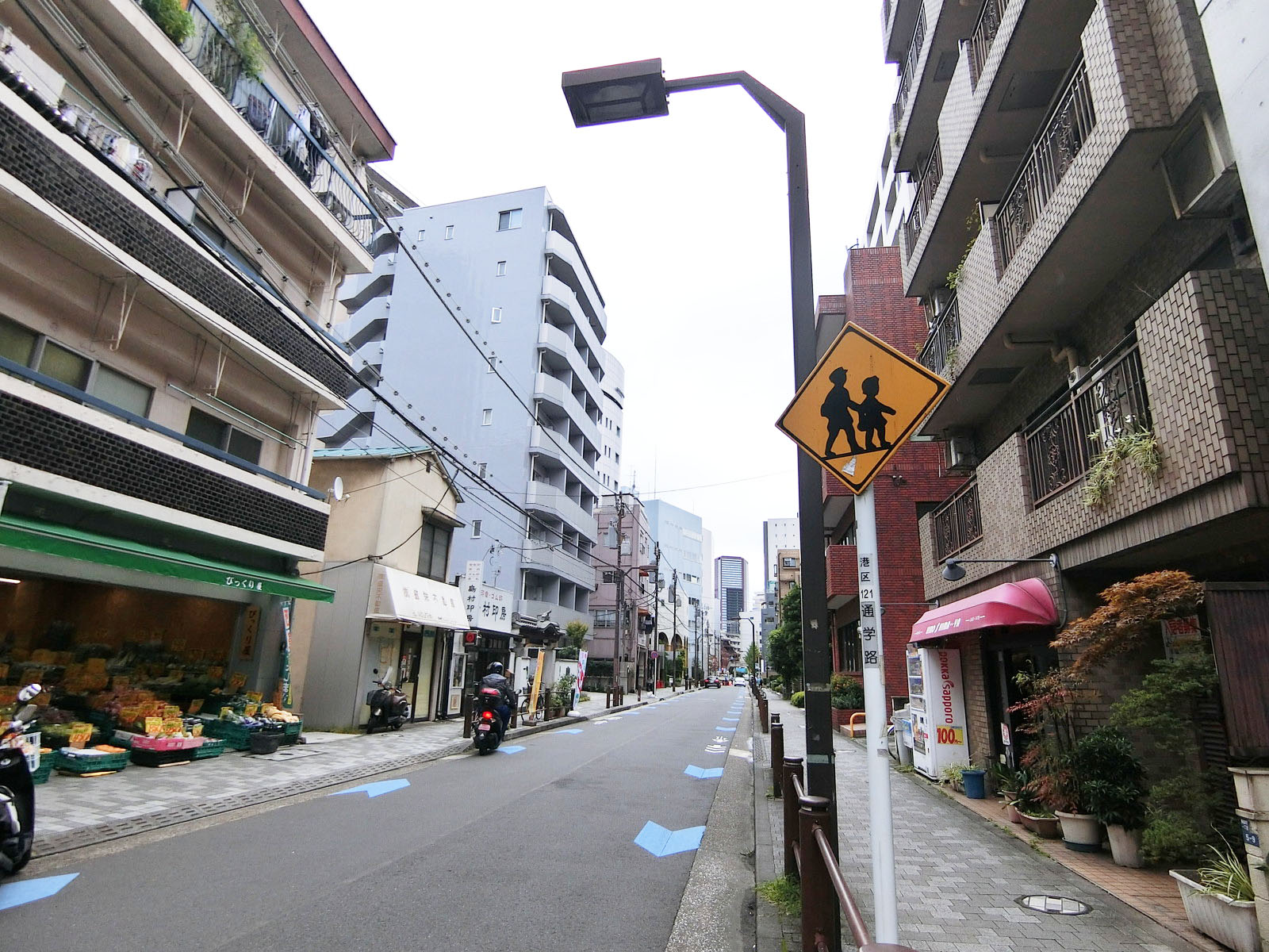 周辺は落ち着いた雰囲気のエリア